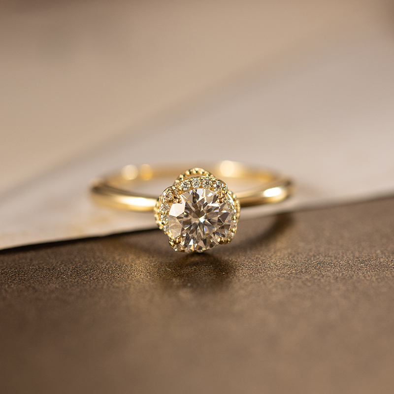 31577 Universal Mozambique Diamond Ring in Europe and America