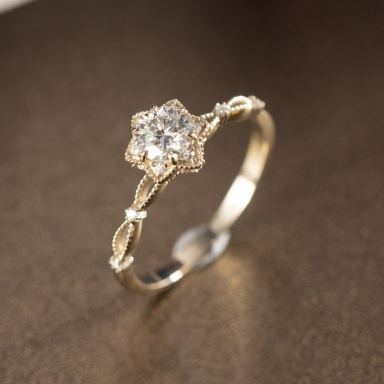 31543 Moissanite Inlaid Sunflower Classic Wedding Ring.