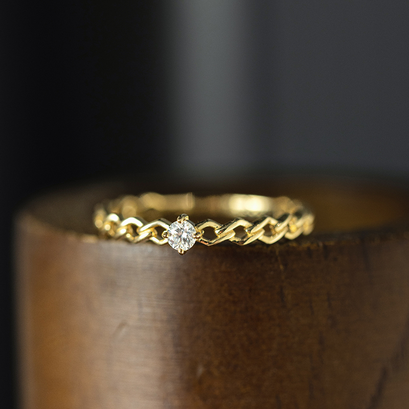 31528 Delicate Shining Single Diamond Chain Ring