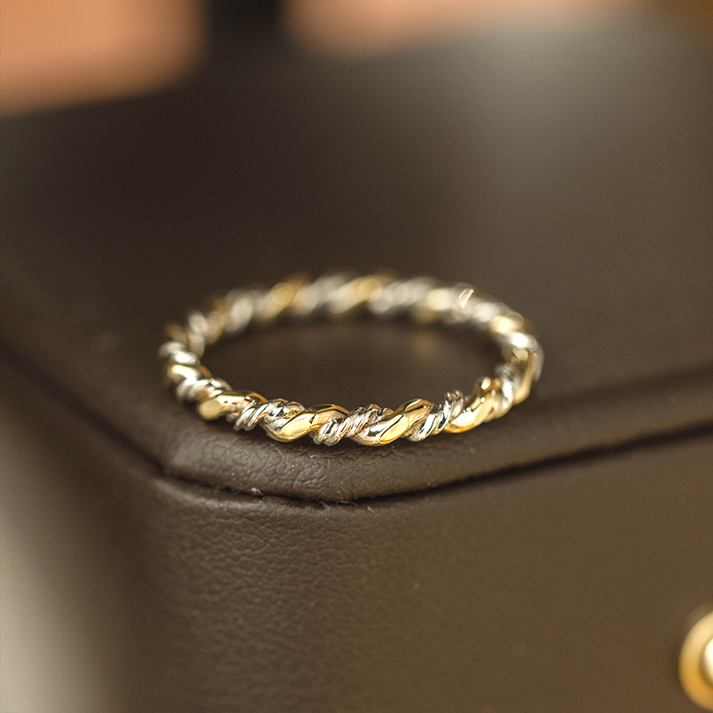 31606 Simple Two-Tone Cable Ring