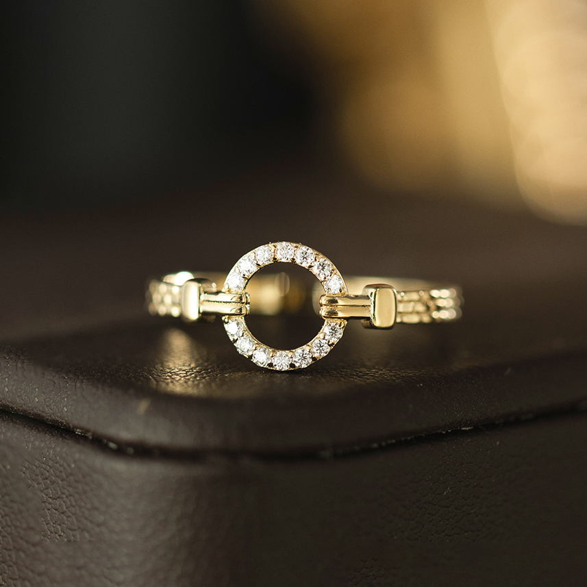31564 Luxury Trend O-shaped Inlaid Diamond Ring