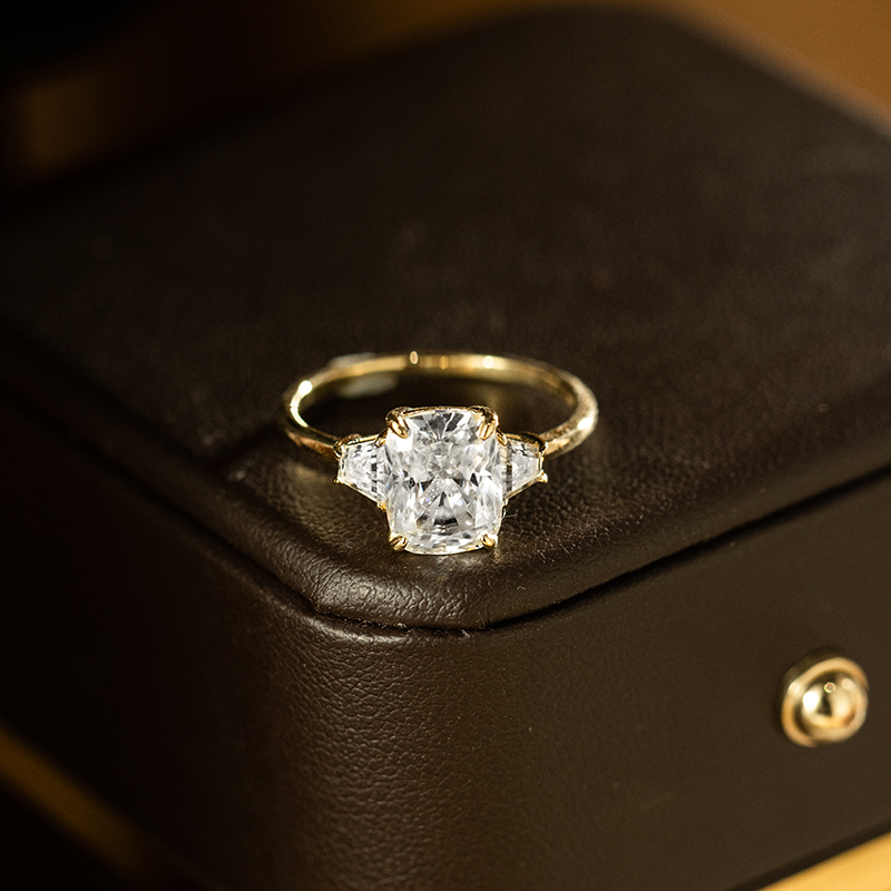 31600 Classic and Elegant Three-Stone Engagement Ring