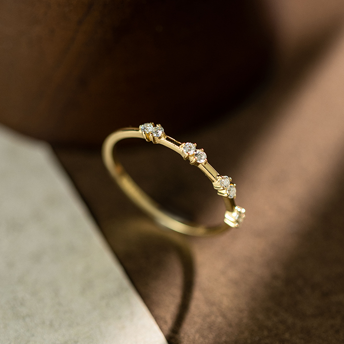 31519 Sparkling Elegance: Multi-Diamond Ring