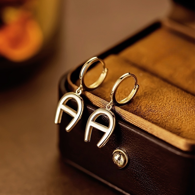 25105 New style temperamental design sense letter A earrings 